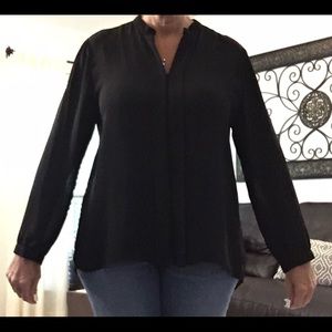 CHICOS BLACK HIGH LOW BLOUSE